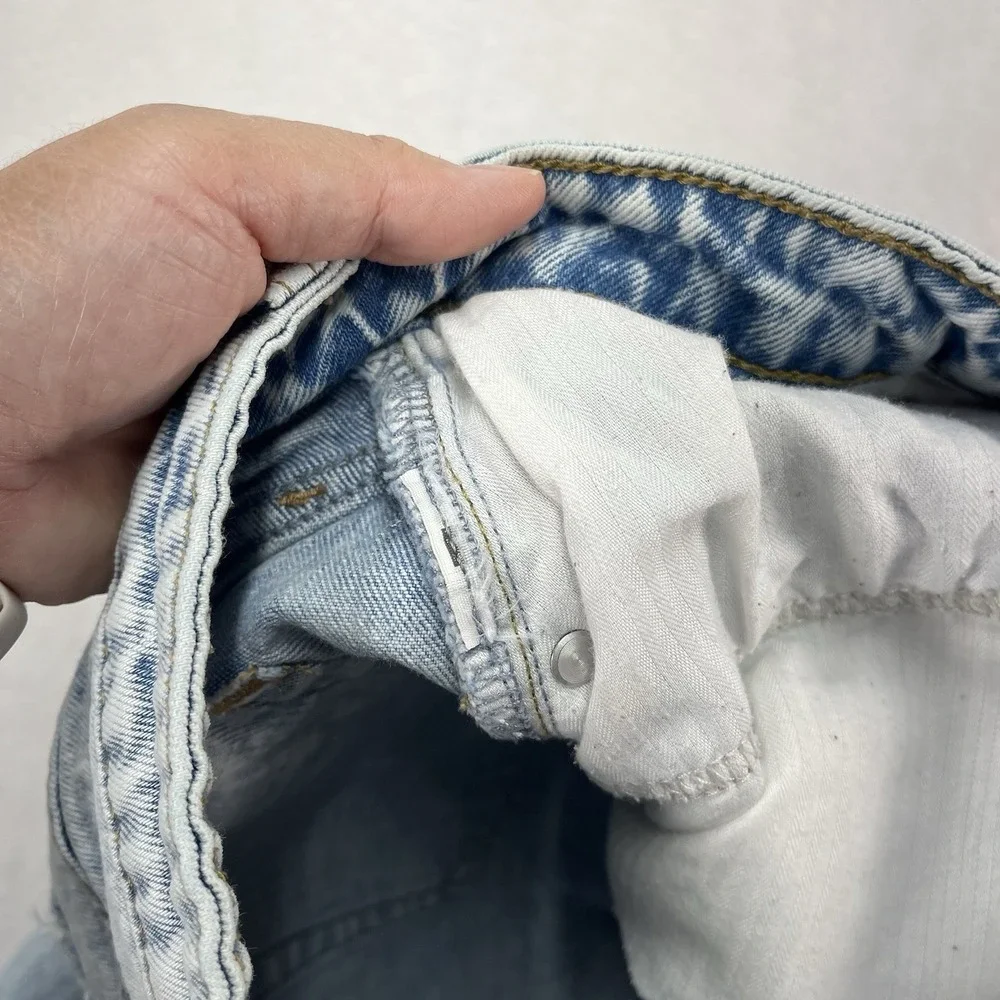 Abercrombie & Fitch Curve Love Dad High Rise Jeans Womens 30 Light Wash Distress